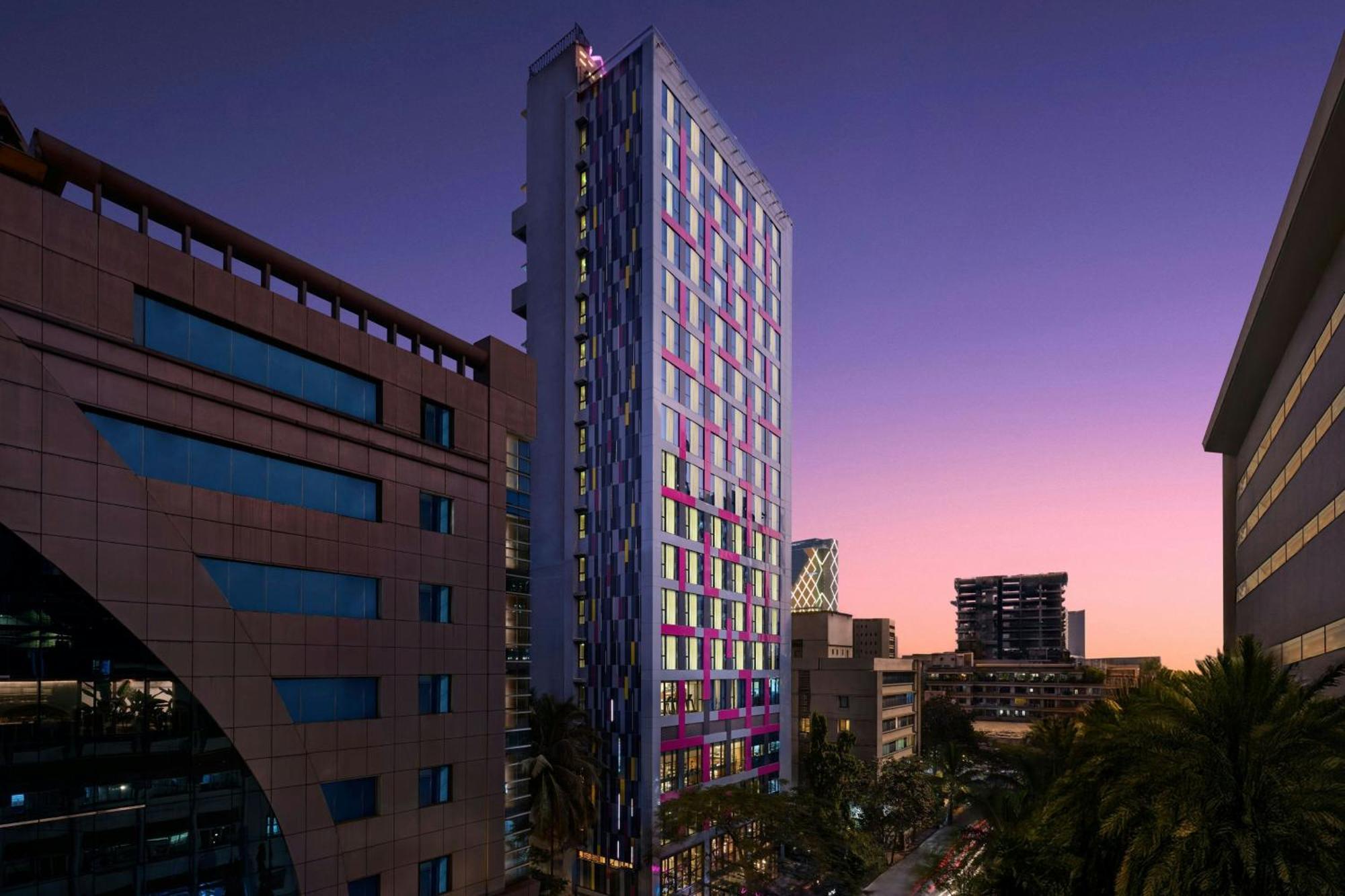 Moxy Mumbai Andheri West Exterior photo